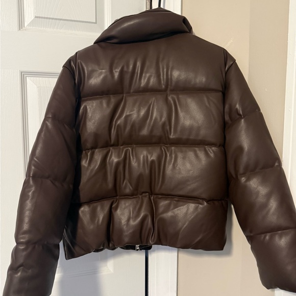 Abercrombie Women's Brown Leather Puffer Jacket - Picture 4 of 6